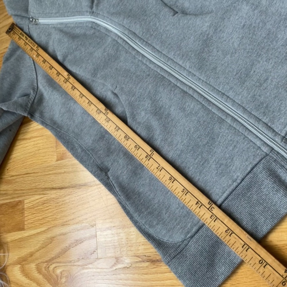 Lululemon Asymmetrical Gray Zip-Up Scuba Jacket - Picture 11 of 11